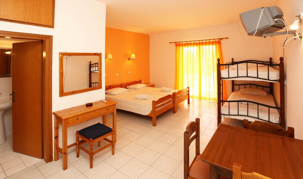 Aparthotel Amarilia Skala Rachoni  Zewnętrze zdjęcie